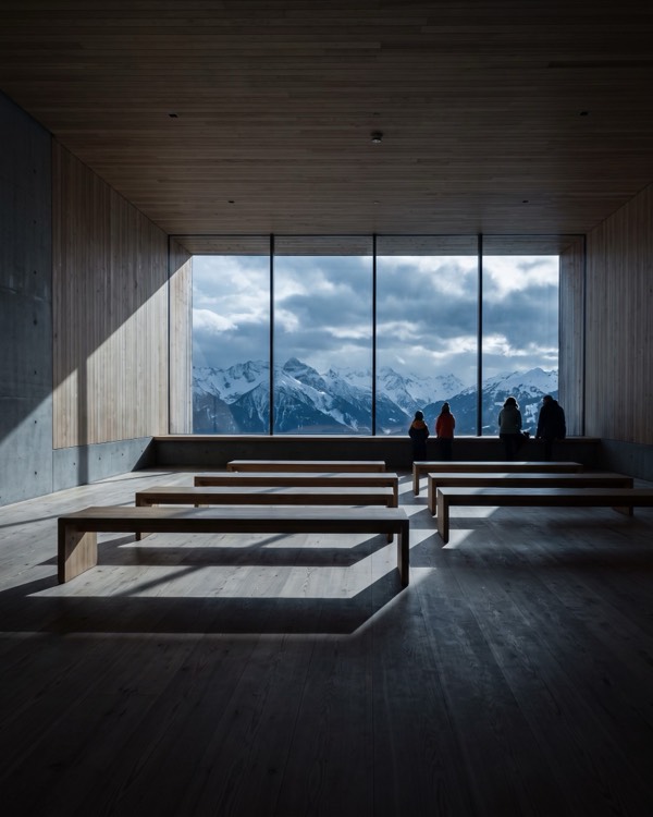 The visitor gallery